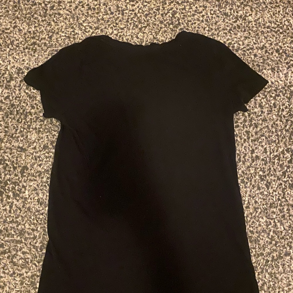 •size small “Babes build Empires” tee